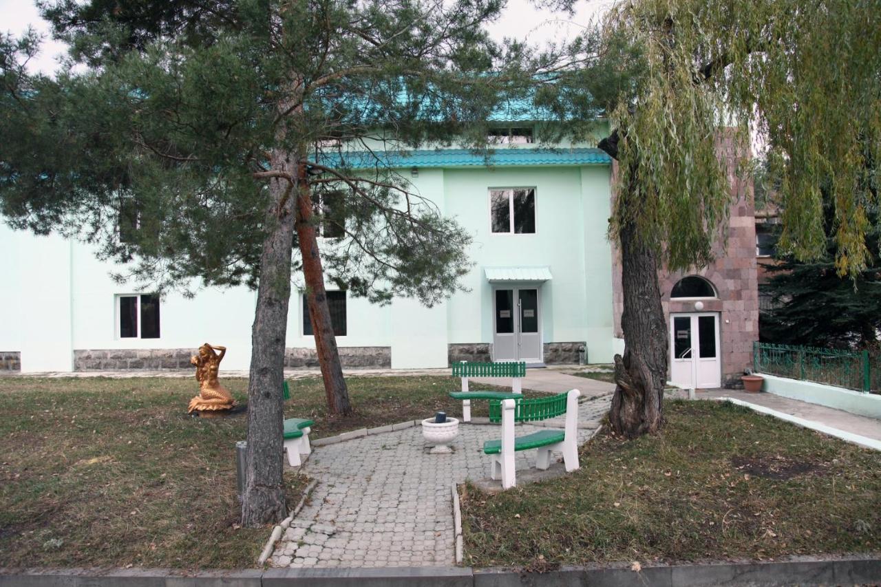 N&R Rest House Tsaghkadzor Exteriör bild