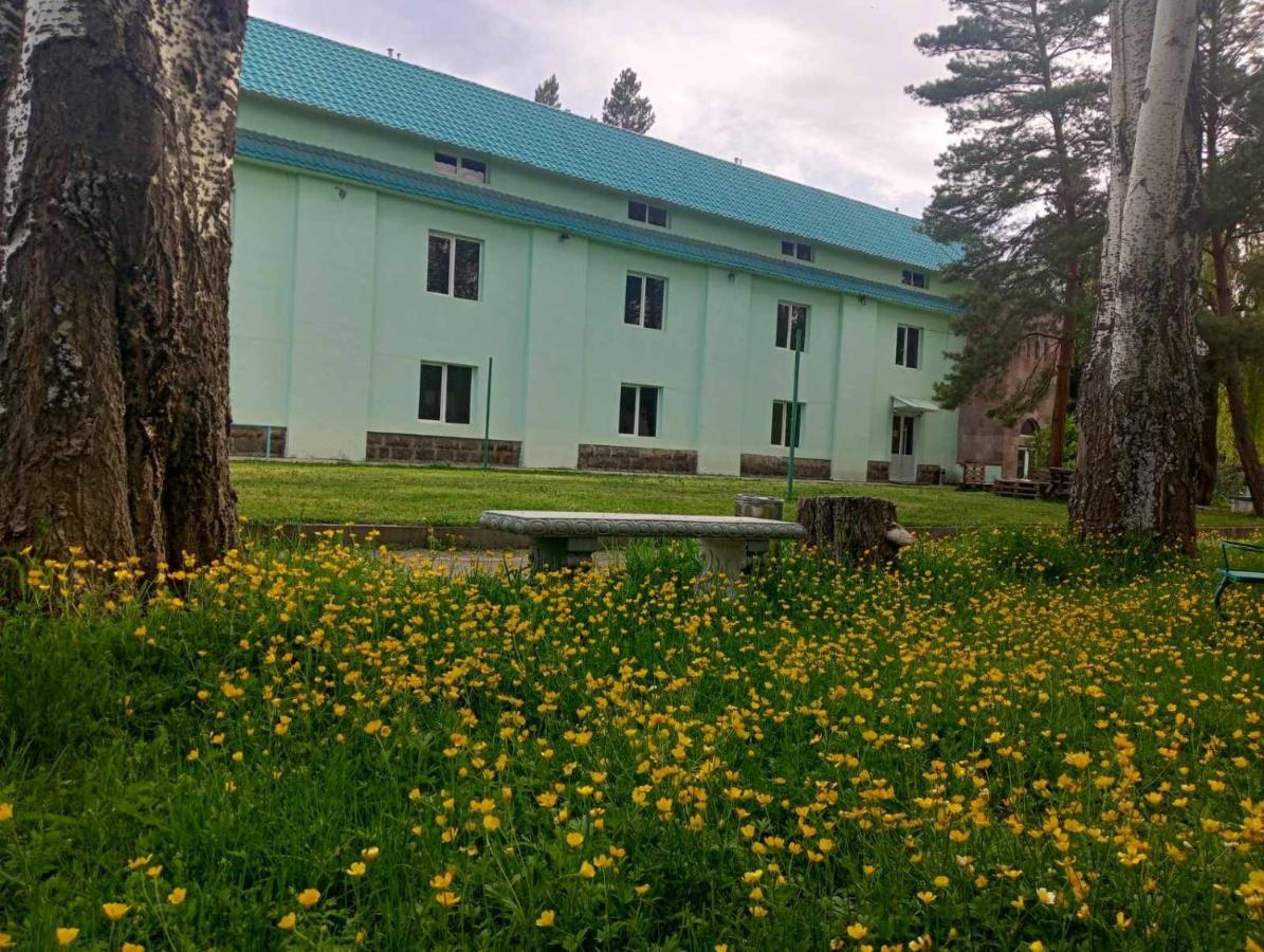 N&R Rest House Tsaghkadzor Exteriör bild